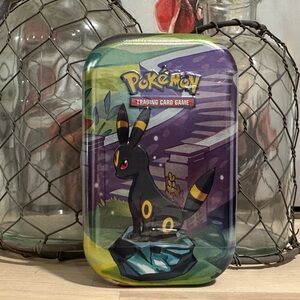 New! Pokémon TCG Prismatic Evolutions Mini Tin [Umbreon] - SV